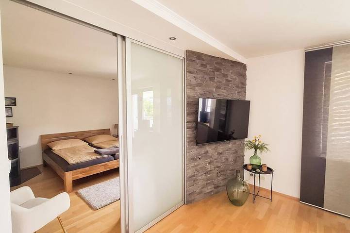 Ganze Wohnung, Moderne Ferienwohnung in Dülmen: Stadtnah mit Balkonblick ins Grüne in Coesfeld, Münsterland
