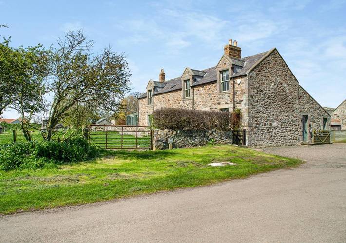 Holiday rental for 6 people, with Garden in Holy Island