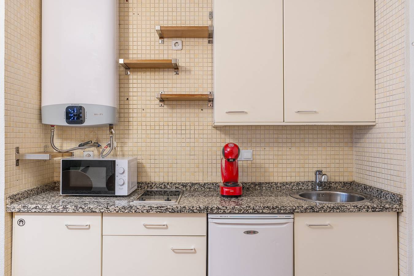 Entire apartment, 1-Bedroom Apartment in the Artyffal Building in Sierra Nevada Ski Resort, Monachil