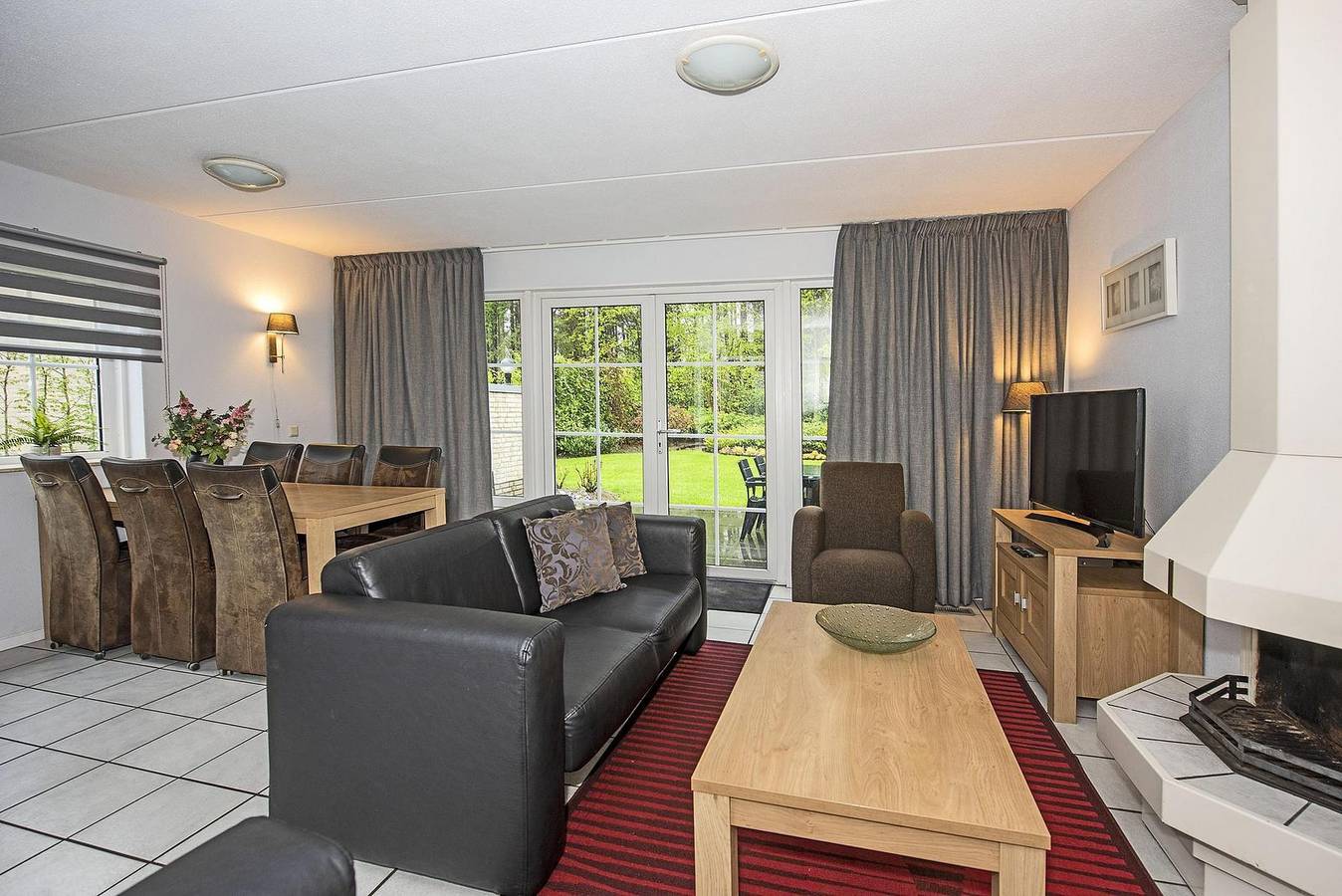 Vakantiepark Hellendoorn — Bungalow - 5 Personen  in Hellendoorn, Sallandse Heuvelrug