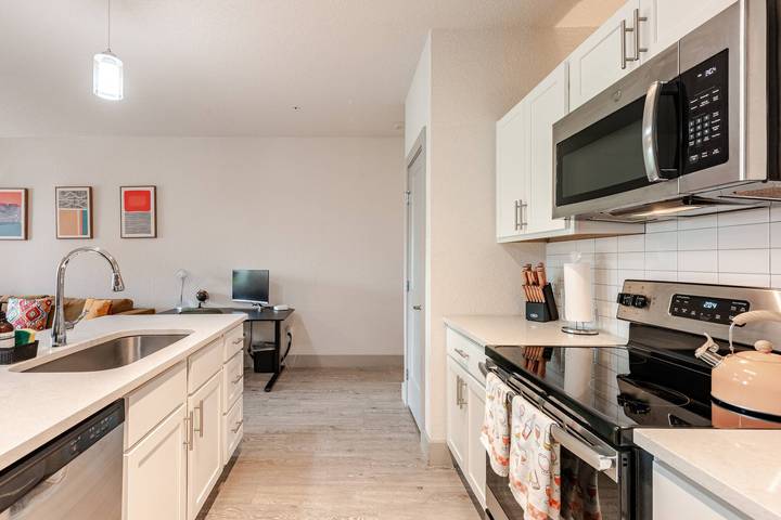 Apartamento vacacional entero, Balcón con vistas al río y vistas a Pearl Pool Estacionamiento opcional 2 Estacionamiento gratuito in San Antonio, Condado de Bexar