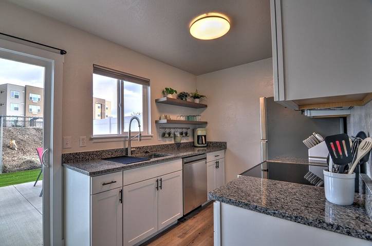 Vacation rental for 6 people, with balcony and yard in Grand Junction