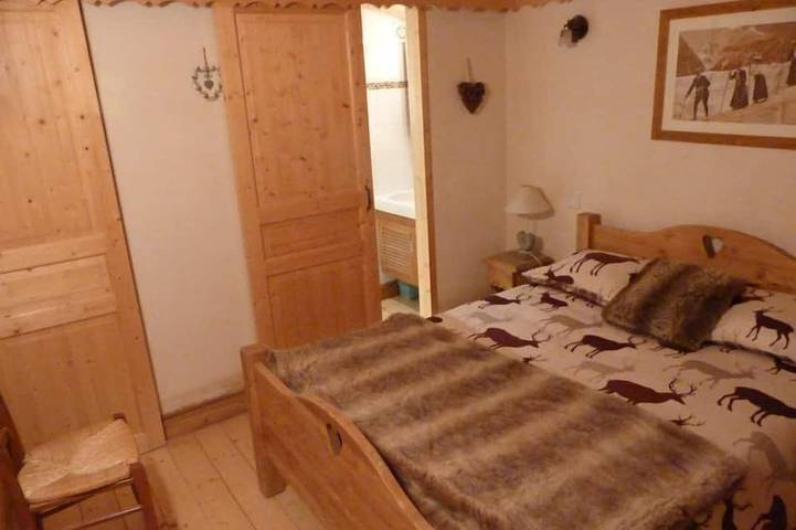 Chalet pour 8 personnes, avec Terrasse ainsi que Jardin et Piscine à Saint-Jean-de-Sixt - 3
