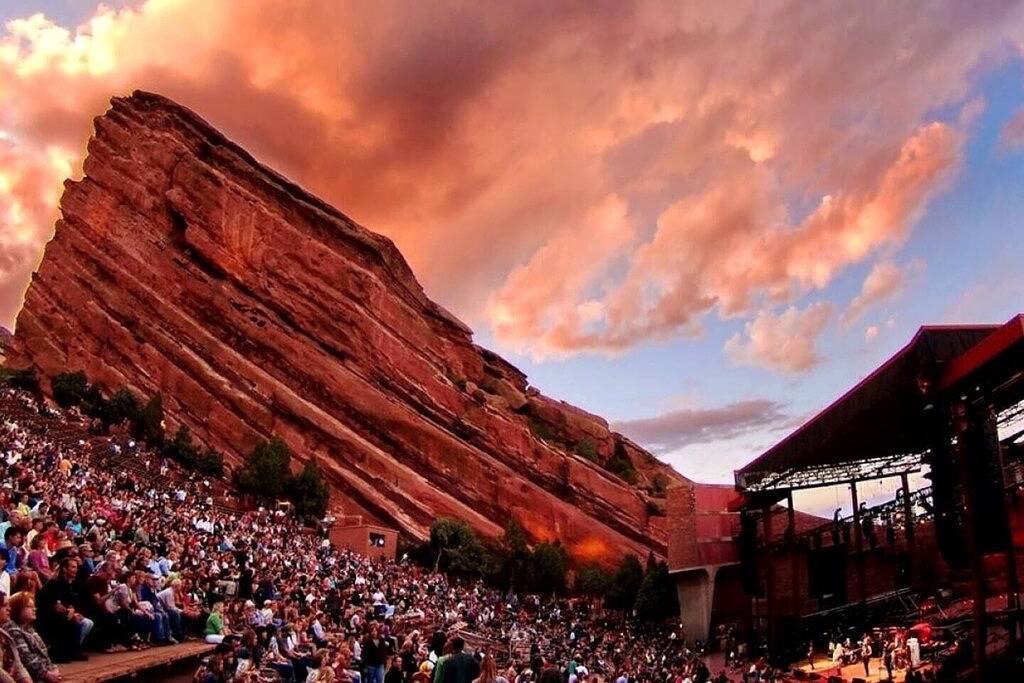 Midcentury Mod • Big Yard • Games • 2 Living Areas in Centennial, Arapahoe County