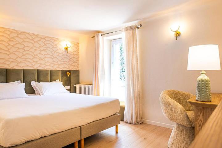 Hôtel pour 2 personnes, avec Terrasse et Jardin à La Bastide - 3