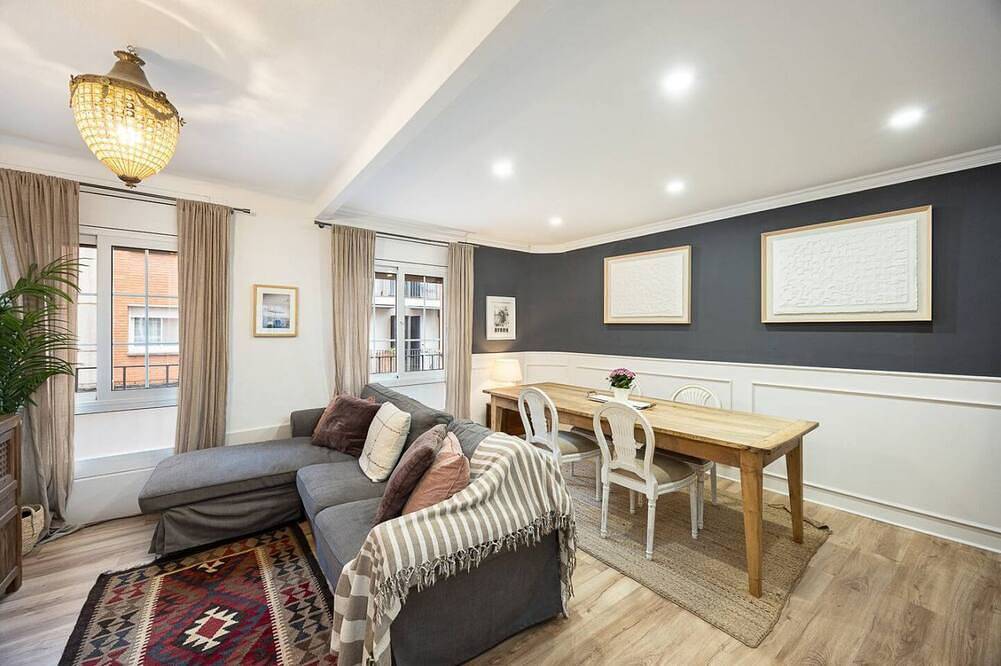 Apartamento entero, Apartamento vintage de 3 dormitorios in Hospitalet de Llobregat, Barcelonés