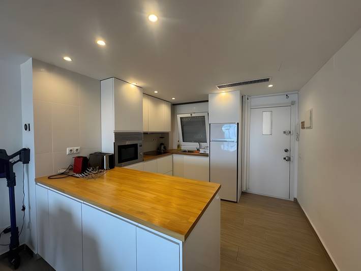 Entire apartment, Apartment 'Riells Platja II Sea View' with Sea Views, Wi-Fi & Air Conditioning in l'Escala, Upper Empordà