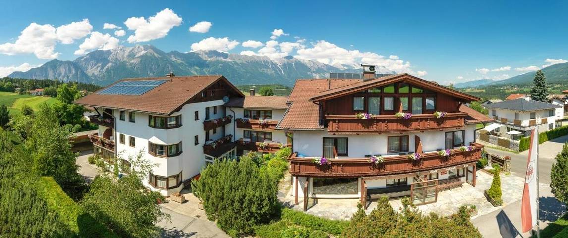 Hotel für 2 Personen, mit Balkon und Garten sowie Sauna und Ausblick in Mutters