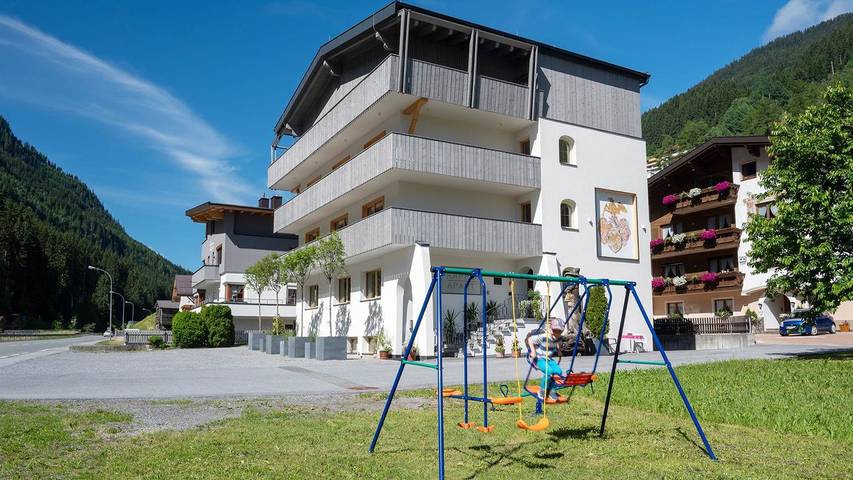 Hütte für 8 Personen, mit Terrasse in Kappl - 2