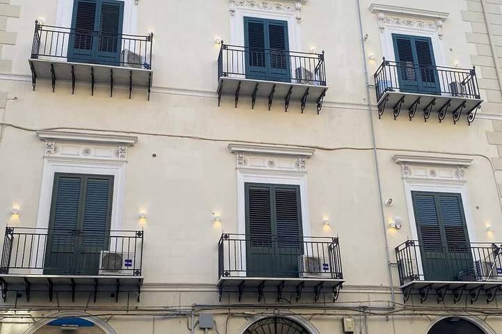 B&b for 3 people, with garden and sauna as well as hot tub in Palermo