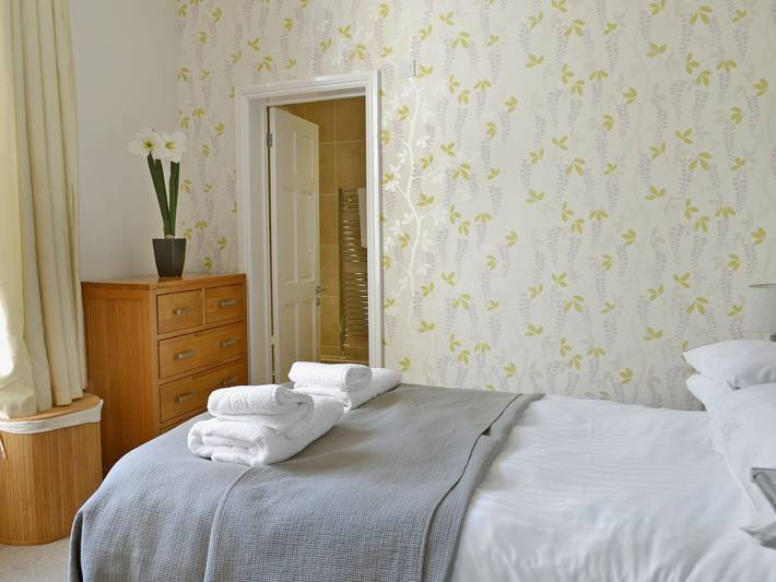 Log cabin for 3 people, with pets in Torquay