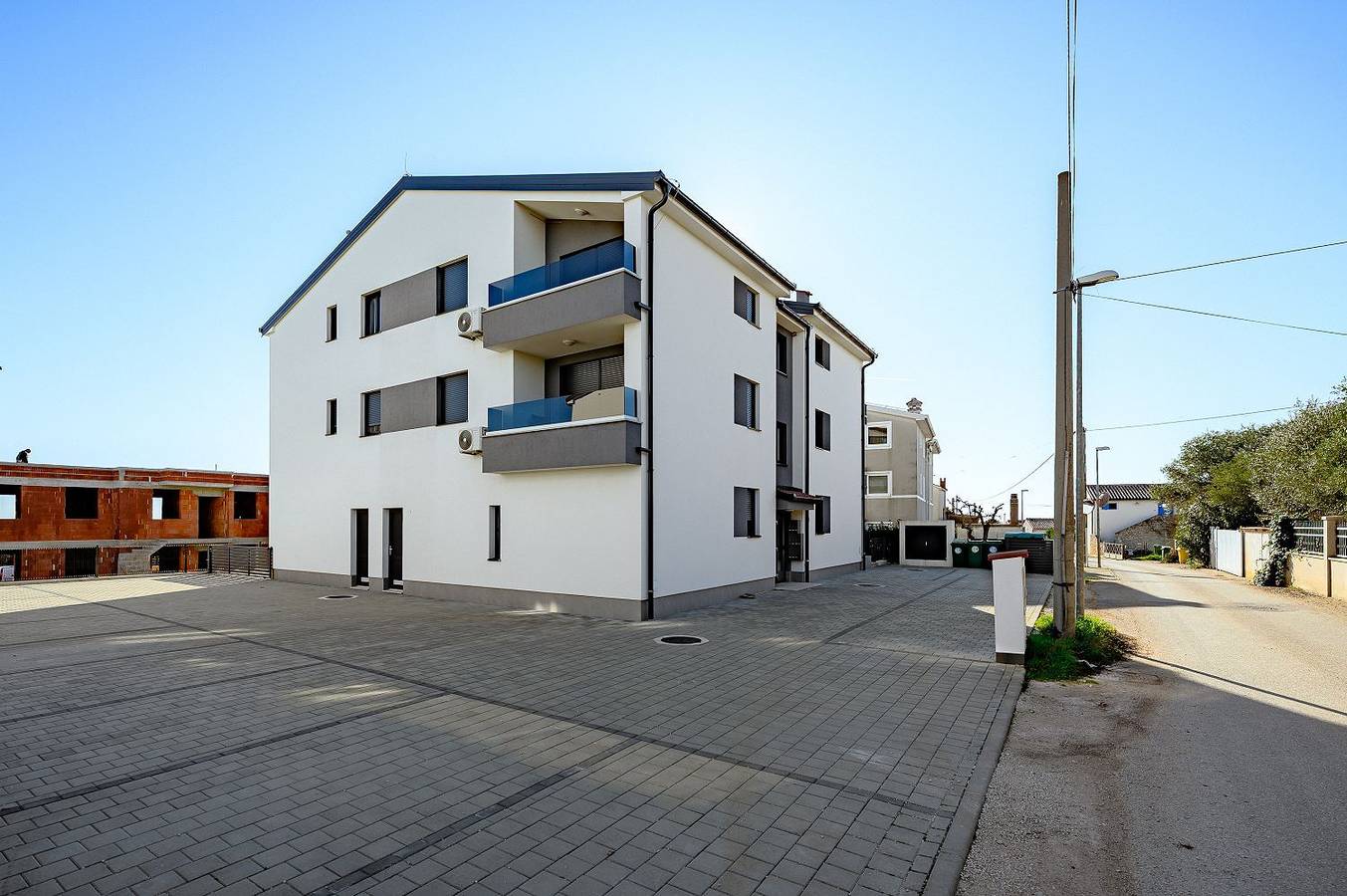 Ganze Wohnung, Traumhaftes Apartment nur 850 Meter zum Sandstrand mit Waschmaschine in Zambratija, Umag und Umgebung