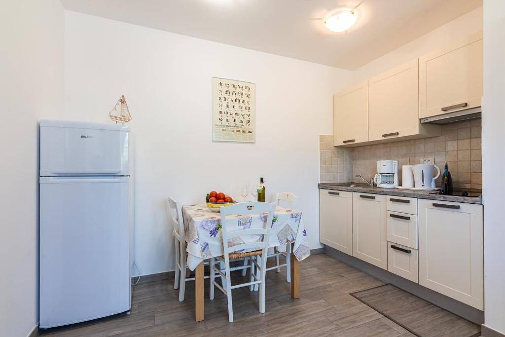 Ganze Wohnung, Apartment Garten Nr. 2 mit Pool - Jurandvor, Baska in Baska, Krk