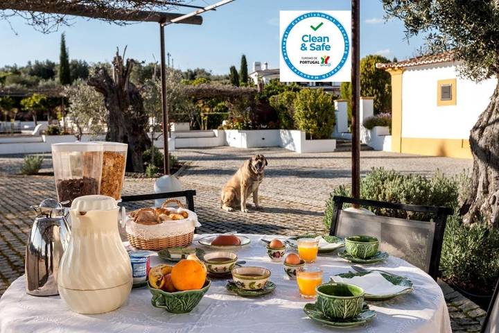 Pousada para 6 pessoas, com Terraço e Jardim e ainda Piscina and Vista em Évora