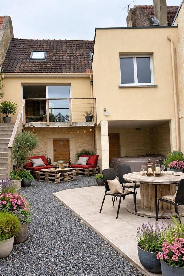 Location de vacances pour 6 personnes, avec vue sur le lac ainsi que vue et jardin, animaux acceptés dans Office de Tourisme de Long
