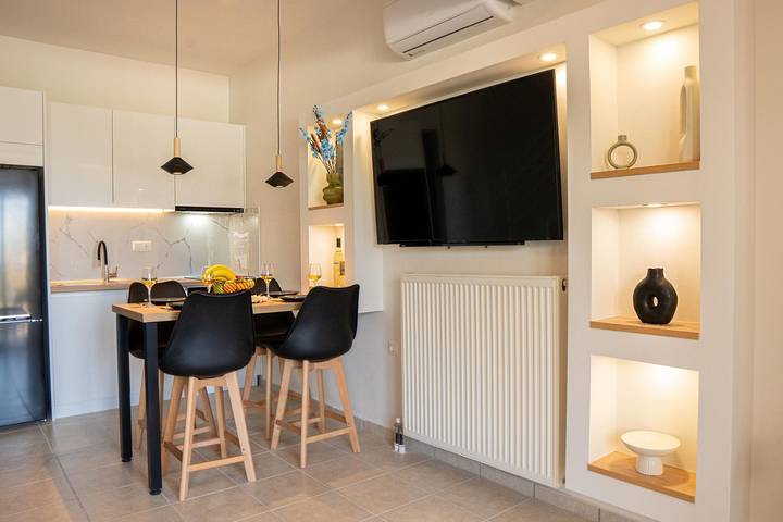 Ferienwohnung für 4 Personen, mit Pool und Garten sowie Terrasse, mit Haustier in Heraklion