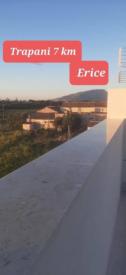 Casa vacanza per 4 persone, con panorama e balcone a Marausa