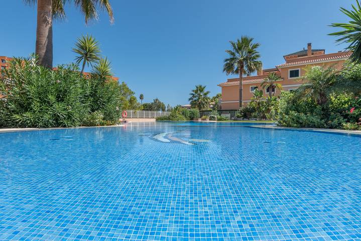 Vakantiewoning voor 4 personen, with Terras and Tuin as well as Zwembad in Calas de Mallorca