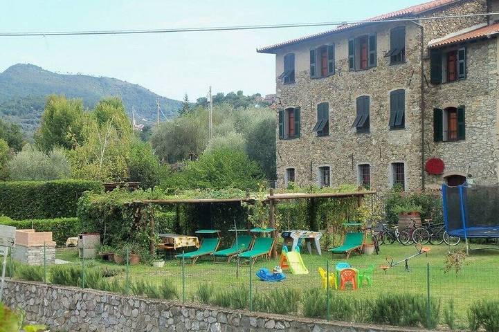 Acino super in Garlenda, Riviera di Ponente