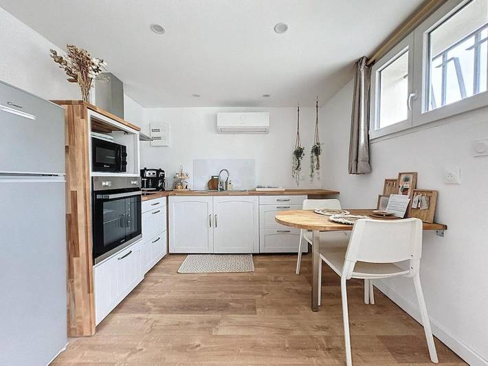 Gîte pour 2 personnes, avec terrasse dans Communay