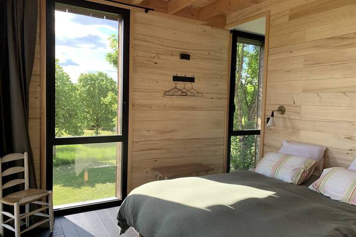 Location de vacances pour 3 personnes, avec terrasse ainsi que jardin et jacuzzi à Aillas - 3