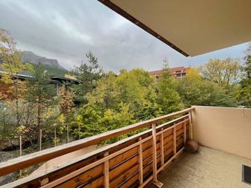 Gîte pour 4 personnes, avec balcon à Enchastrayes