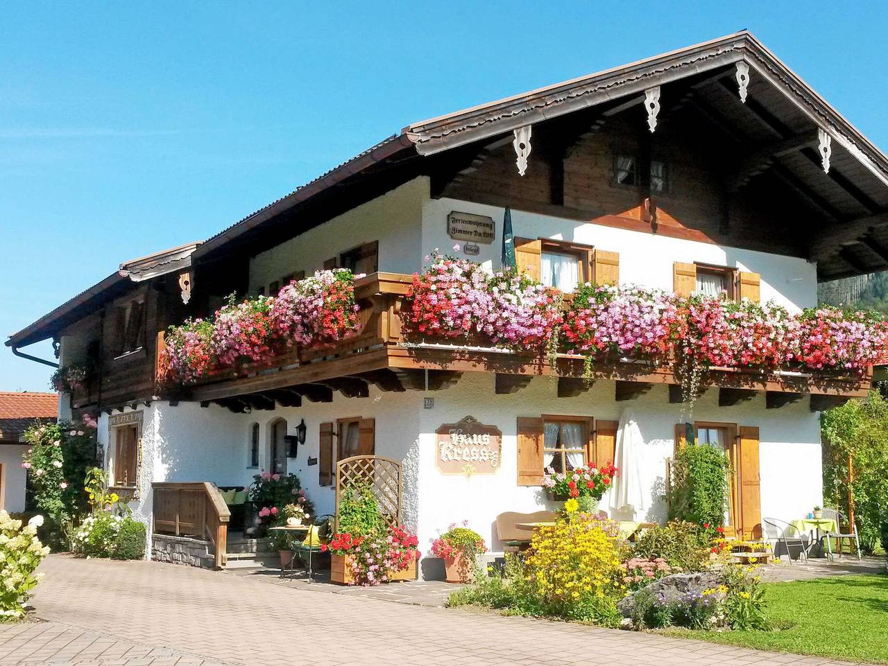 Ganze Ferienwohnung, Deb 031 Ferienwohnungen mit Bergblick in Inzell - Ferienwohnung Falkenstein mit Bergblick und Terrasse in Inzell, Bayerische Alpen