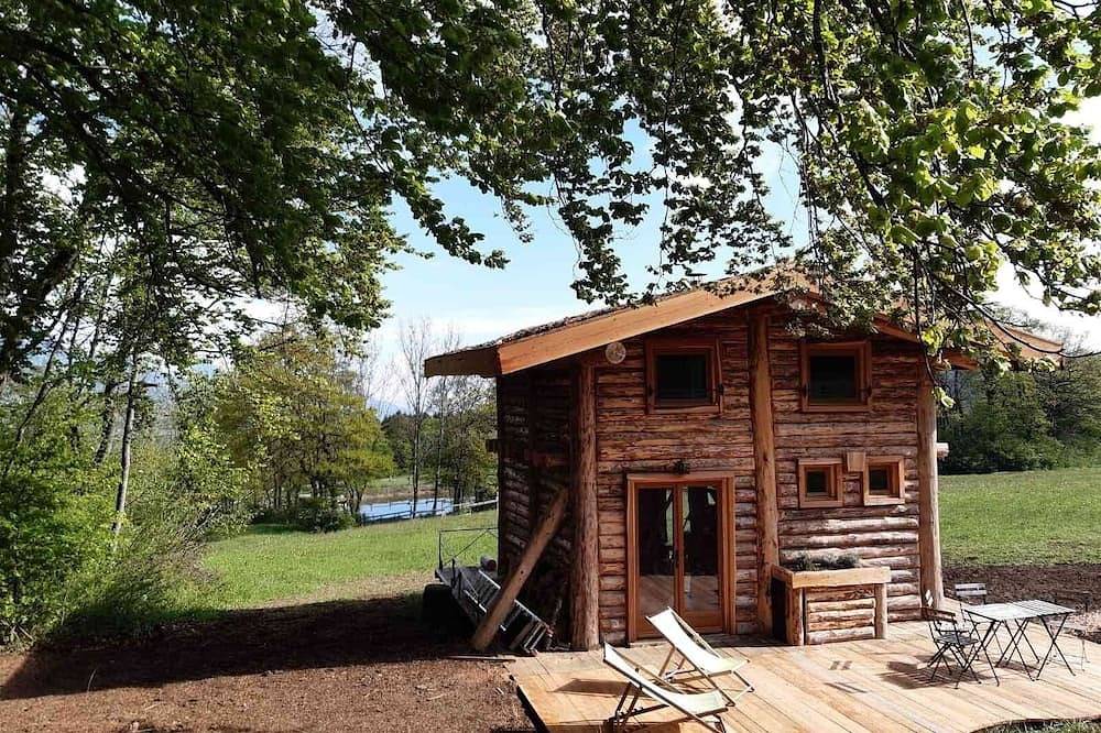 La Cabane en rondins Remise de la Bécasse in Saint-Paul-lès-Monestier, Parc naturel régional du Vercors