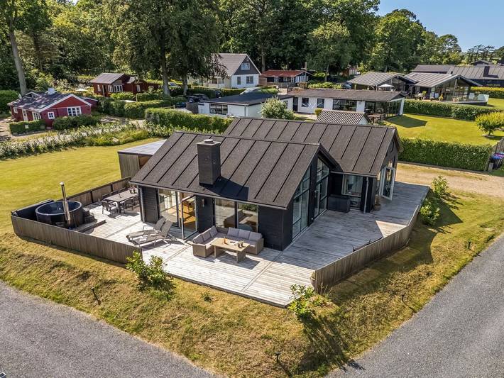Ferienhaus für 8 Personen, mit Whirlpool und Terrasse in Kelstrup Strand