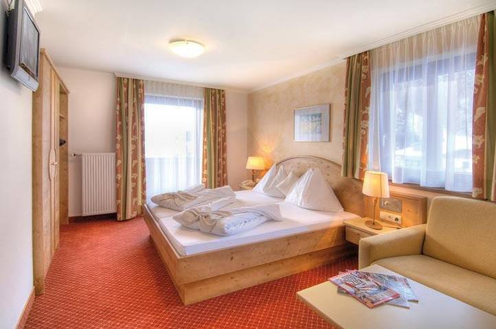 Hotel für 3 Personen, mit Sauna und Pool sowie Whirlpool und Garten, kinderfreundlich in Dienten am Hochkönig - 2