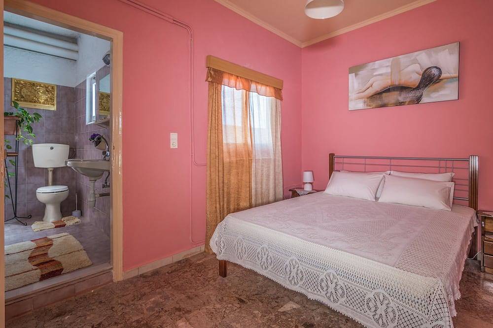 Ganze Wohnung, Roofgarden home w\\ jacuzzi in Palaiochora, Chania und Umgebung