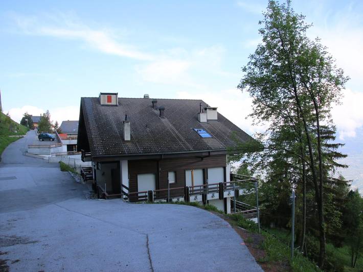 Hütte für 6 Personen, mit Garten und Terrasse sowie Pool, kinderfreundlich in Veysonnaz