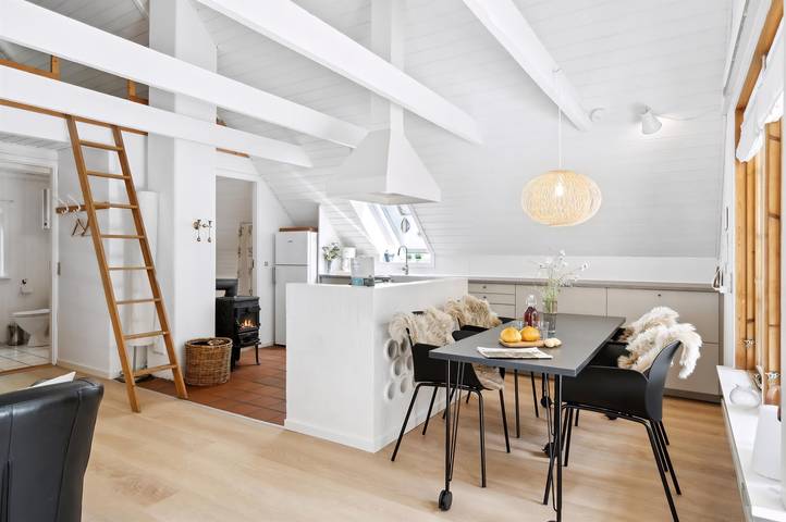 Awesome home in Vig w/ WiFi and 2 Bedrooms in Højby Lyng, Højby