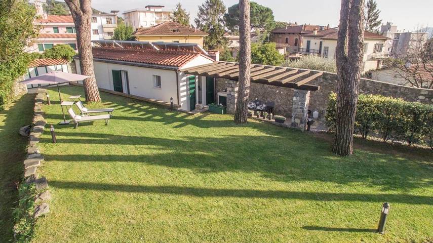 Gîte pour 2 personnes, avec vue et jardin à Sarzana - 2