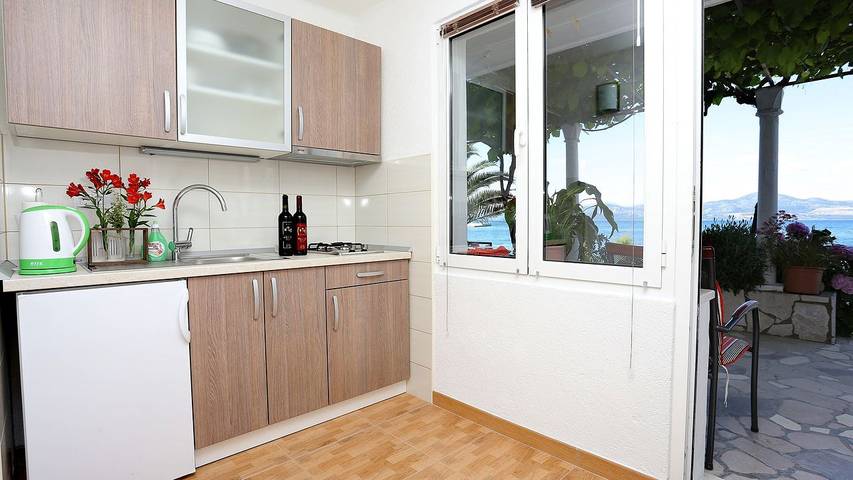 Gîte pour 2 personnes, avec terrasse à Drače - 2