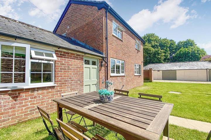 Cottage for 6 people, with Garden in North Wessex Downs