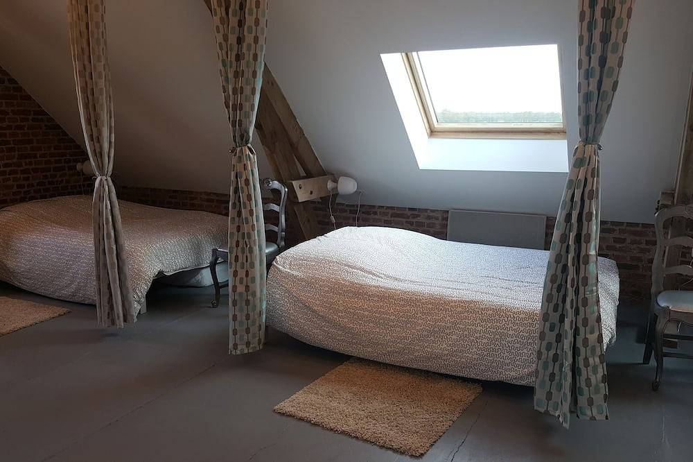 Gîte de groupe 12 personnes dans un cadre champêtre in Steenbecque, Région de Dunkerque
