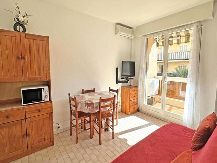 Gîte pour 4 personnes, avec terrasse, adapté aux familles dans Office de Tourisme Sainte Maxime - 4