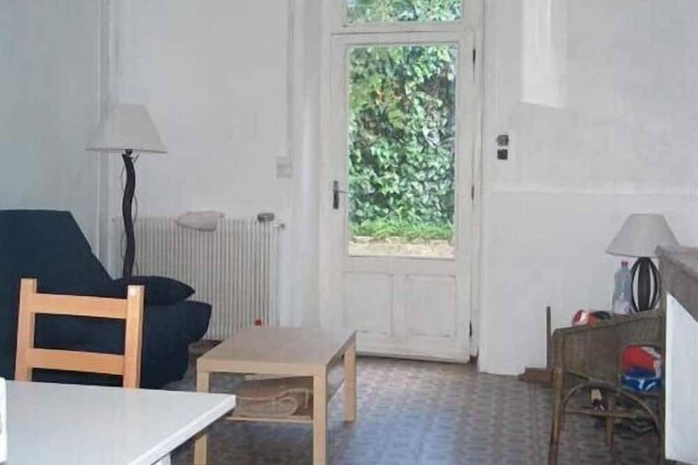 Renoviertes Haus in Kleinstadt 7km von den Gorges de l'Ardèche in Pont-Saint-Esprit, Nimes und Umgebung