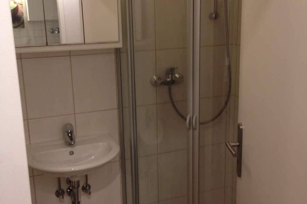Ganze Wohnung, Apartment \"Oase\"  - 1,7 km zum Zentrum - ruhig und grün in Saarbrücken, Saargau