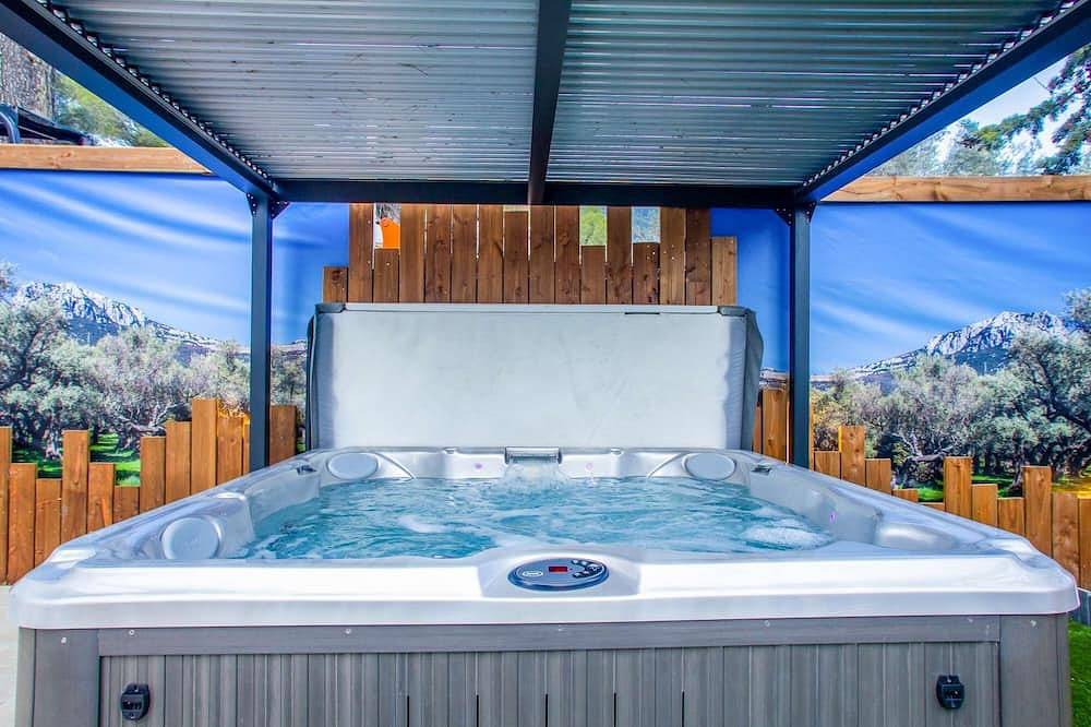 Villa Provence -Clim-Terrasse-Jacuzzi®-Bbq in La Valette-du-Var, Costa mediterránea (Francia)