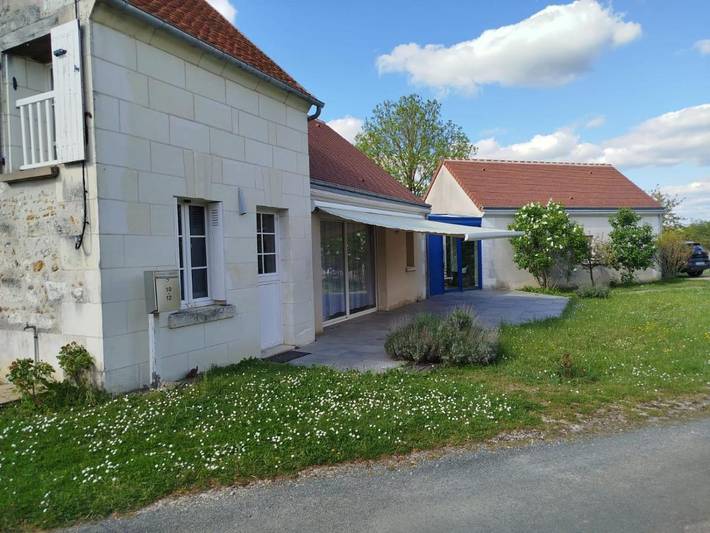 Cottage pour 4 personnes, avec vue ainsi que terrasse et jardin à Pouillé