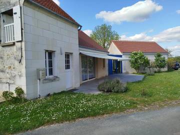 Cottage pour 4 personnes, avec terrasse ainsi que vue et jardin à Pouillé