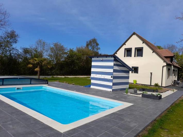 Location de vacances pour 2 personnes, avec vue ainsi que jardin et piscine à Auberville