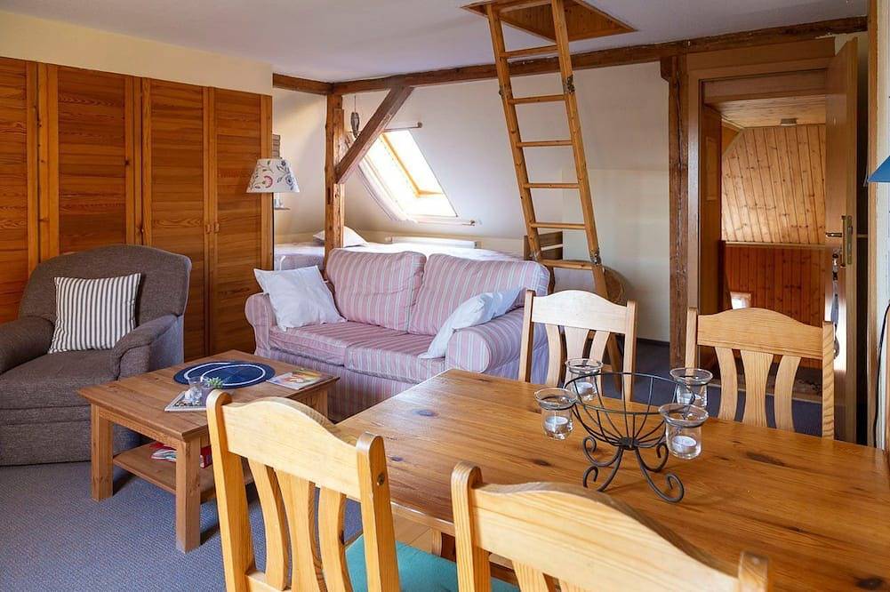 Ganze Wohnung, Ferienwohnung Dachgeschoss im Wohnhaus ** - Ferienwohnungen Moritz in Güstrow, Mecklenburgische Seenplatte