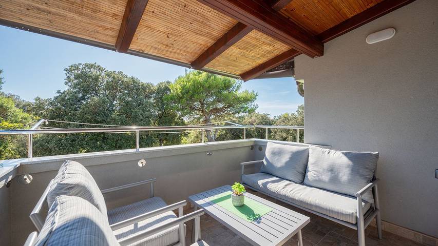 Ferienwohnung für 4 Personen, mit Ausblick und Terrasse auf Silba