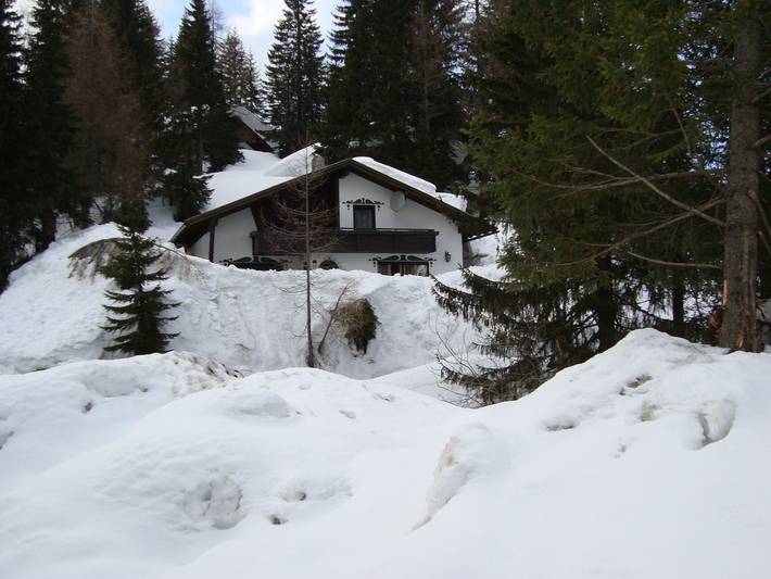 Ferienhaus für 4 Personen, mit Balkon und Terrasse sowie Garten
