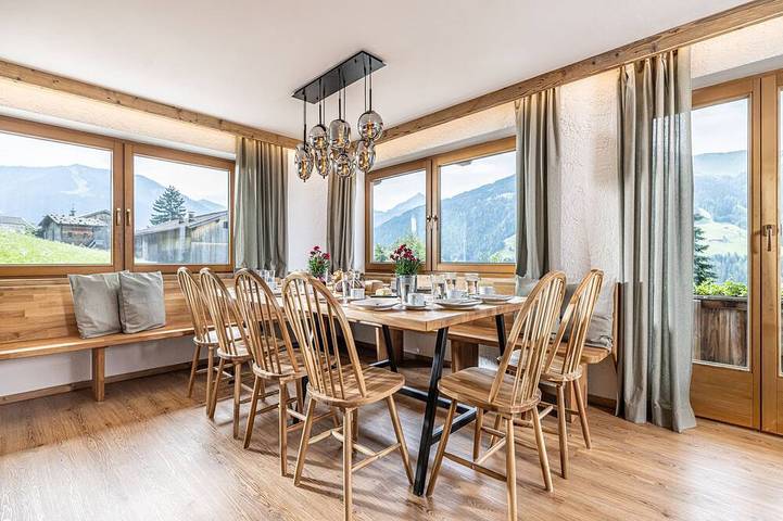 Chalet für 16 Personen, mit Sauna und Balkon in Alpbach