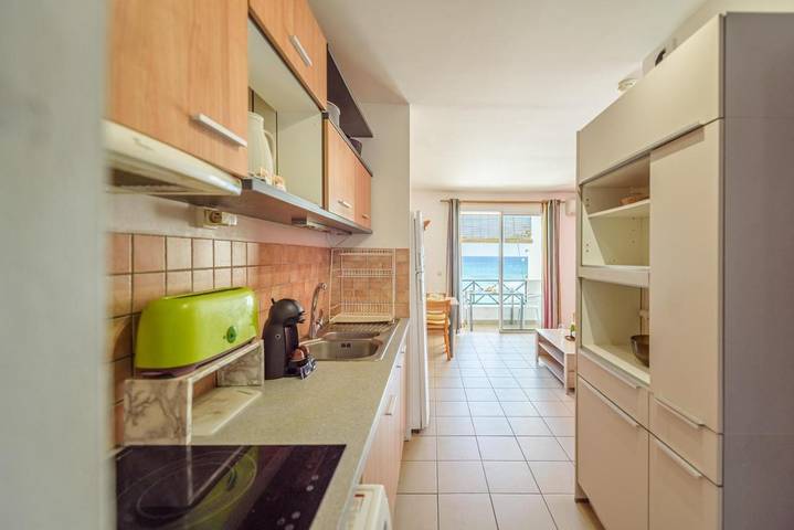 Gîte pour 4 personnes, avec vue et terrasse dans Plage des Roches Noires - 3