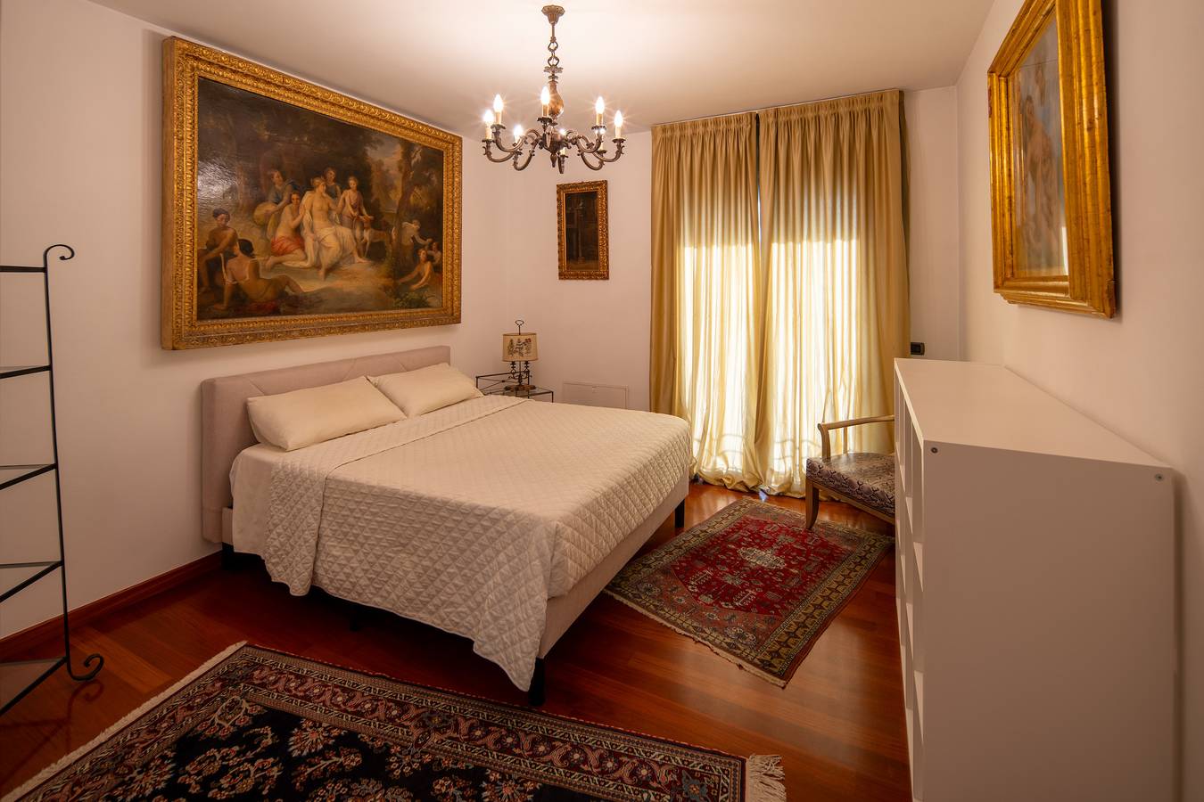 Entire apartment, Villa D'Autore in Alba, Langhe